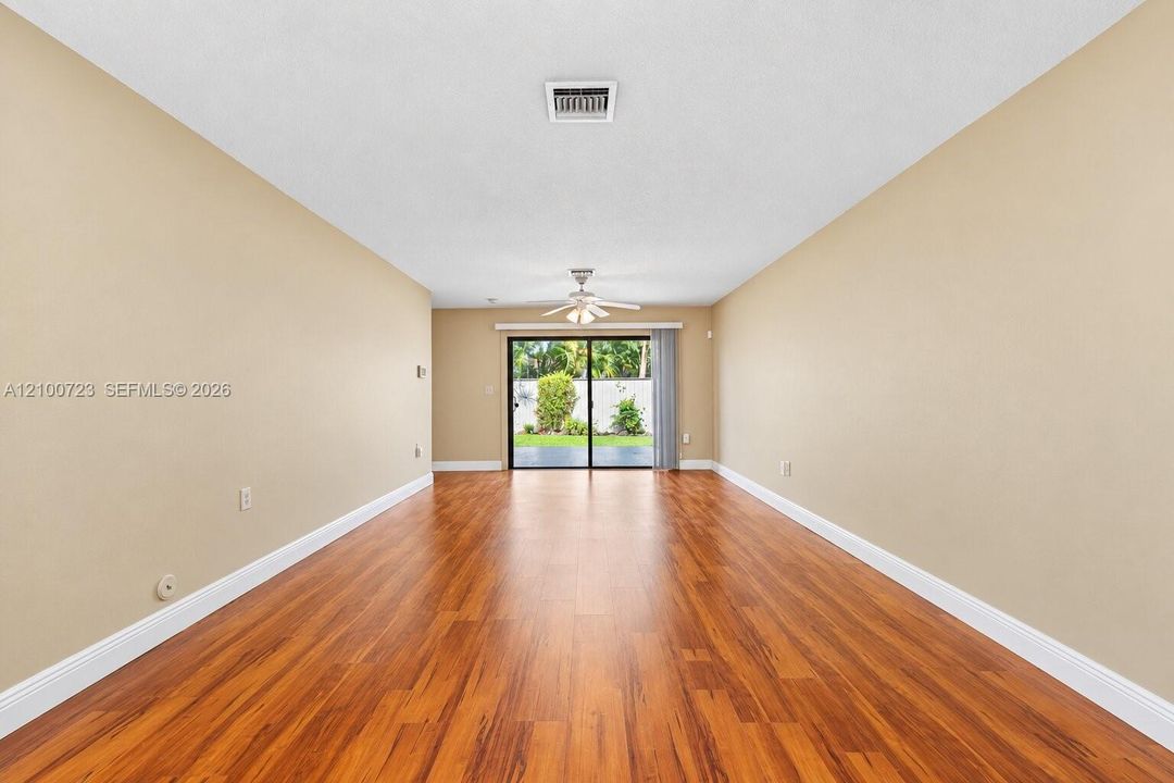 For Sale: $570,000 (3 beds, 2 baths, 1548 Square Feet)