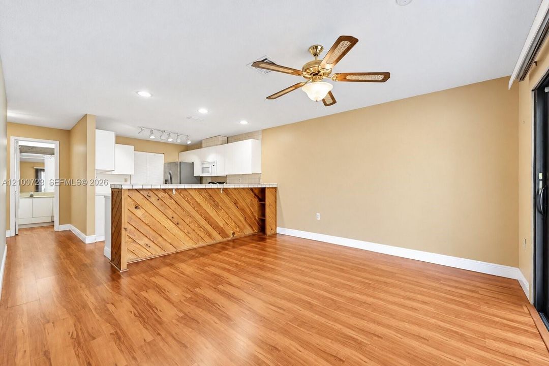 For Sale: $570,000 (3 beds, 2 baths, 1548 Square Feet)