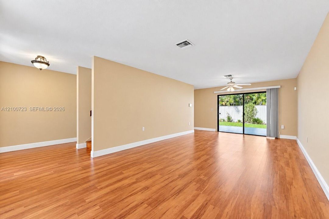 For Sale: $570,000 (3 beds, 2 baths, 1548 Square Feet)