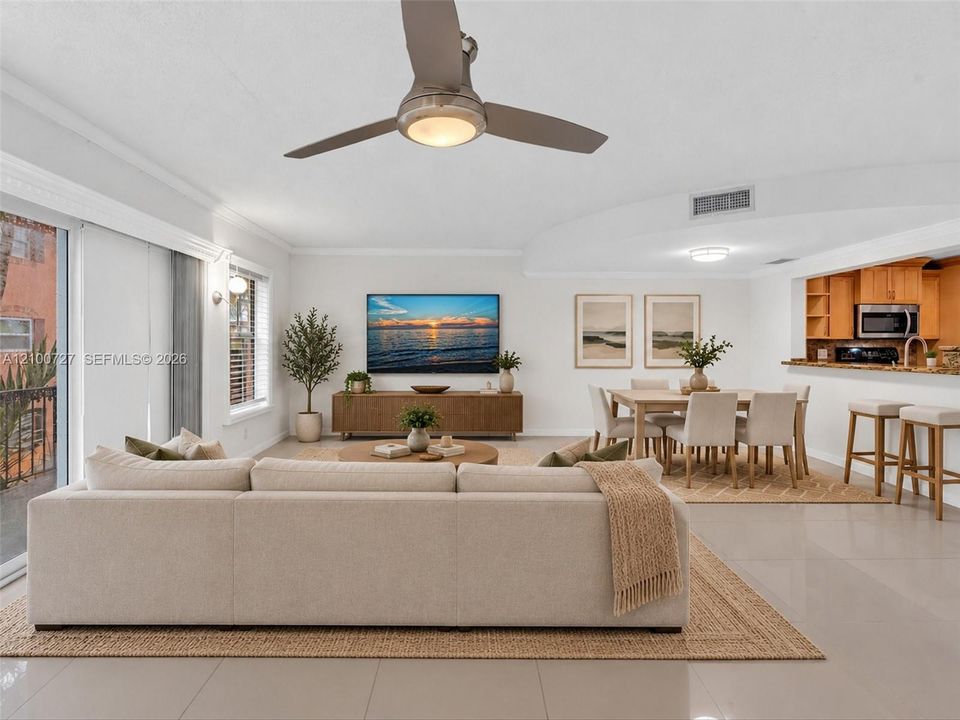 En Venta: $295,000 (3 camas, 2 baños, 1496 Pies cuadrados)