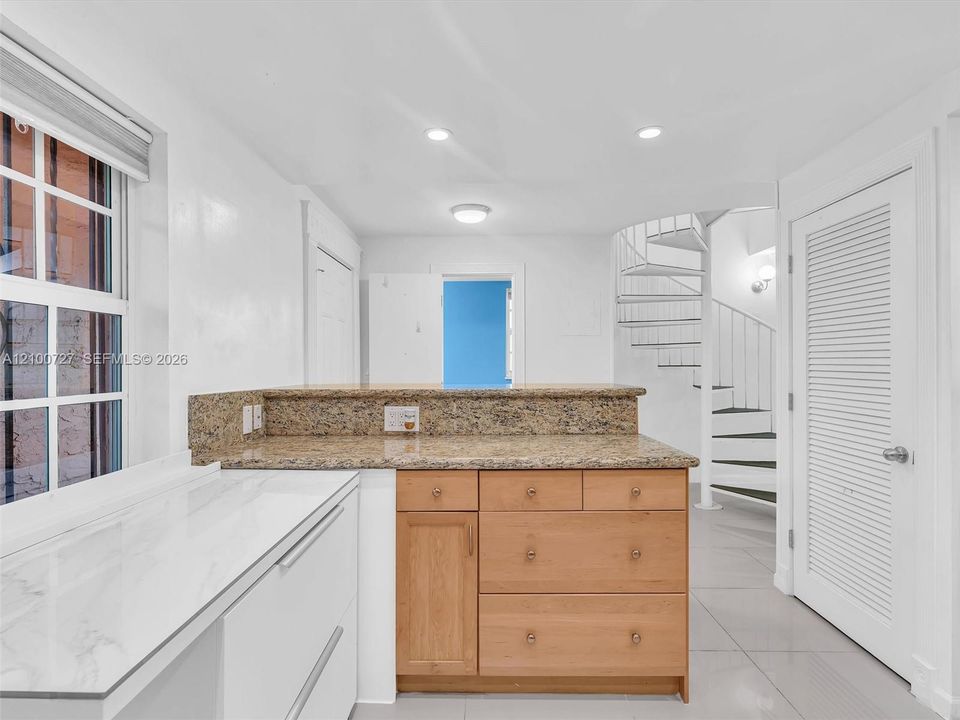 En Venta: $295,000 (3 camas, 2 baños, 1496 Pies cuadrados)