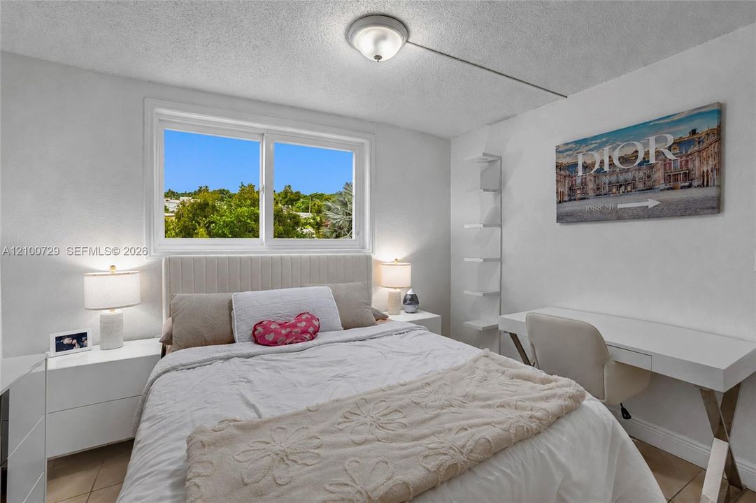 For Sale: $340,000 (3 beds, 2 baths, 1190 Square Feet)