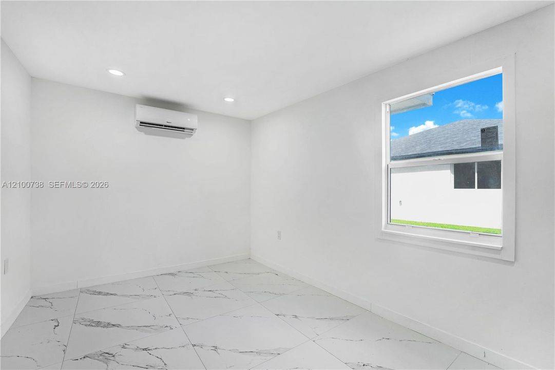 На продажу: $525,000 (4 спален, 2 ванн, 1574 Квадратных фут)