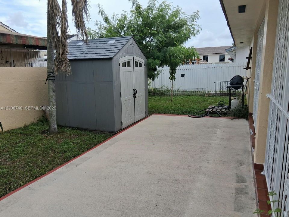 На продажу: $745,000 (3 спален, 2 ванн, 1664 Квадратных фут)