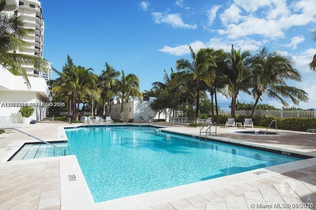 For Rent: $3,850 (1 beds, 1 baths, 683 Square Feet)