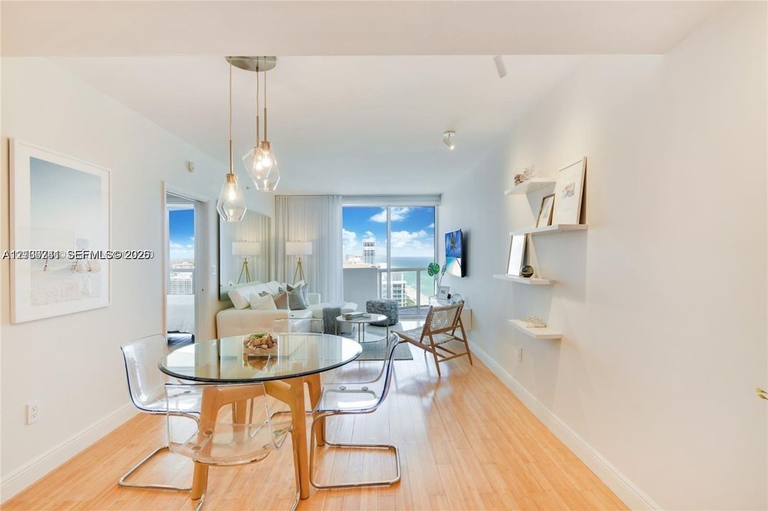 For Rent: $3,850 (1 beds, 1 baths, 683 Square Feet)