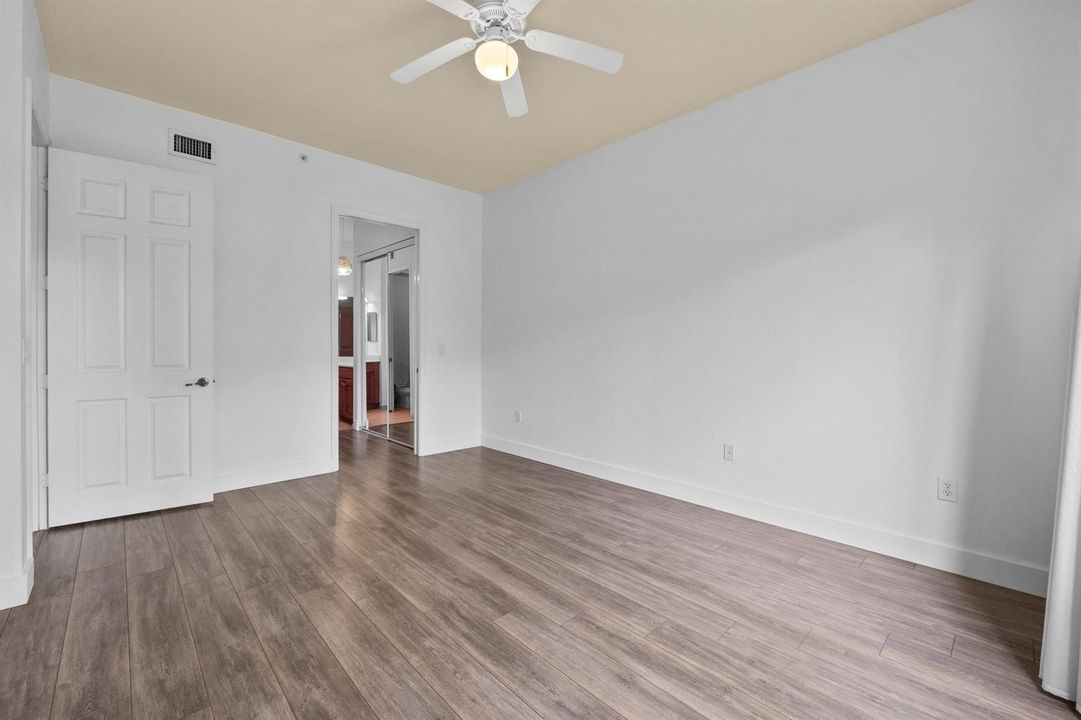 3500 Oaks Clubhouse Dr15