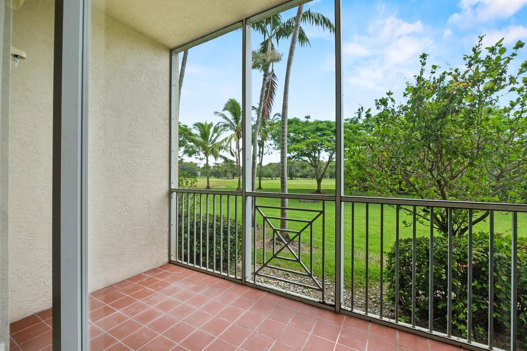 3500 Oaks Clubhouse Dr21