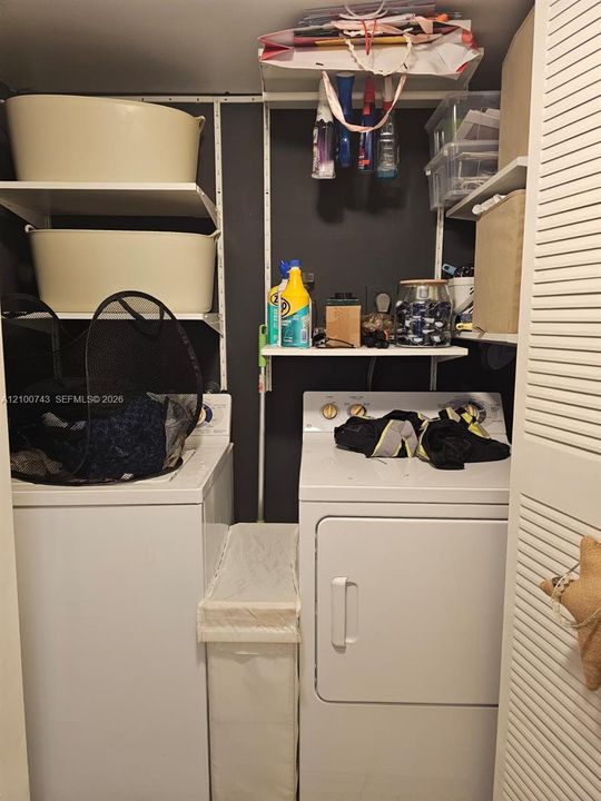 For Rent: $1,975 (1 beds, 1 baths, 810 Square Feet)
