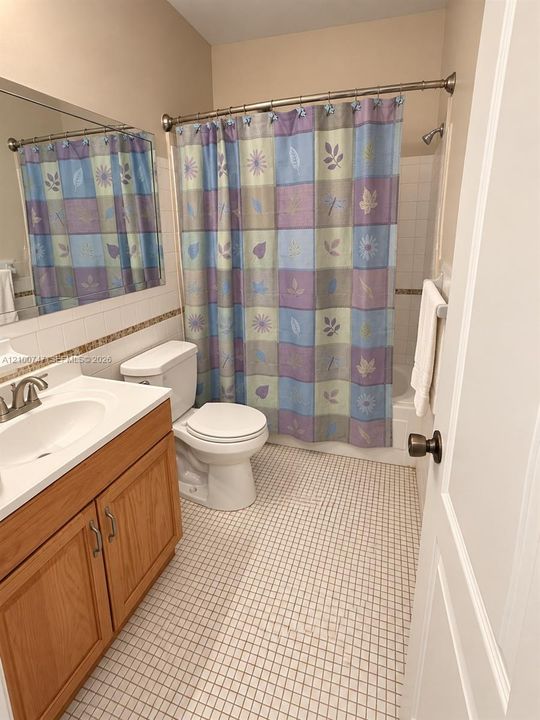 For Sale: $209,900 (2 beds, 2 baths, 1055 Square Feet)