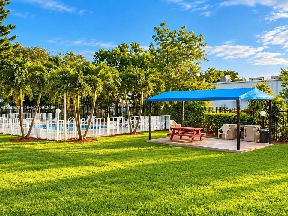 For Sale: $209,900 (2 beds, 2 baths, 1055 Square Feet)