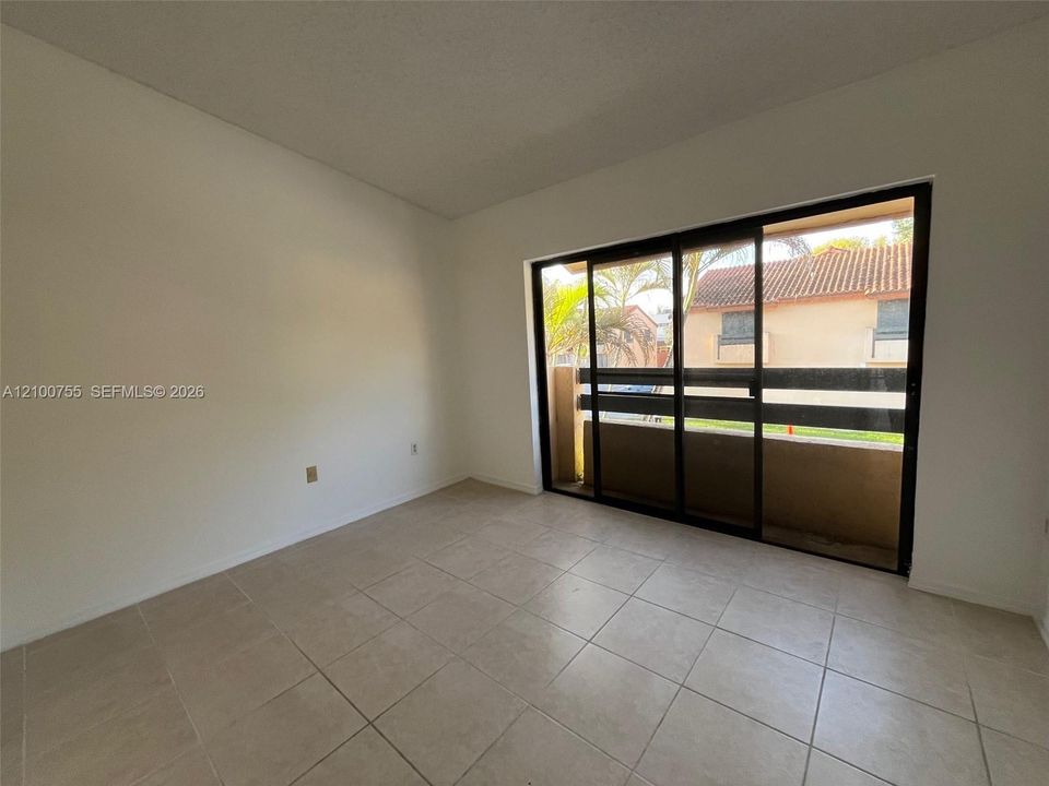 В аренду: $2,950 (2 спален, 2 ванн, 1152 Квадратных фут)