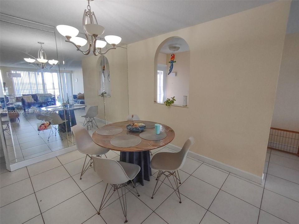 En Renta: $2,597 (3 camas, 2 baños, 1633 Pies cuadrados)