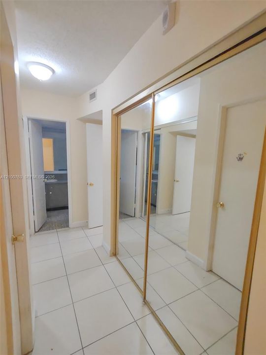 En Renta: $2,597 (3 camas, 2 baños, 1633 Pies cuadrados)