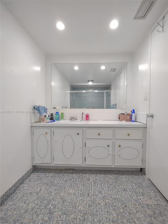 En Renta: $2,597 (3 camas, 2 baños, 1633 Pies cuadrados)