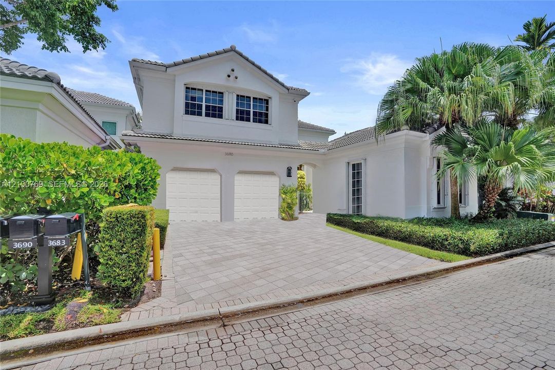 For Rent: $12,950 (5 beds, 6 baths, 3313 Square Feet)
