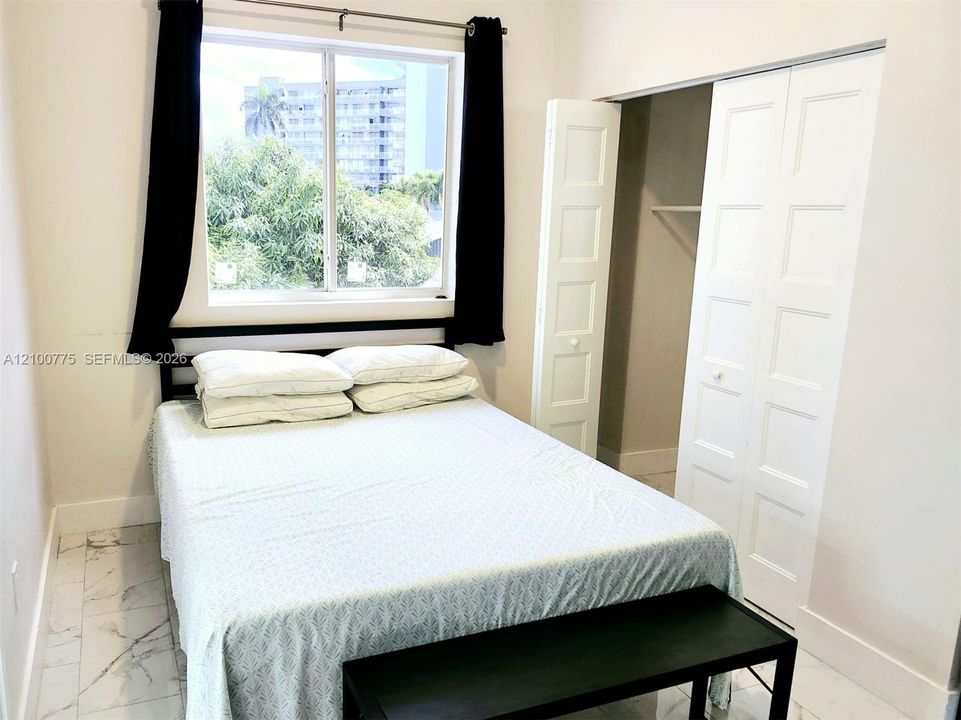 En Renta: $3,095 (3 camas, 2 baños, 11077 Pies cuadrados)