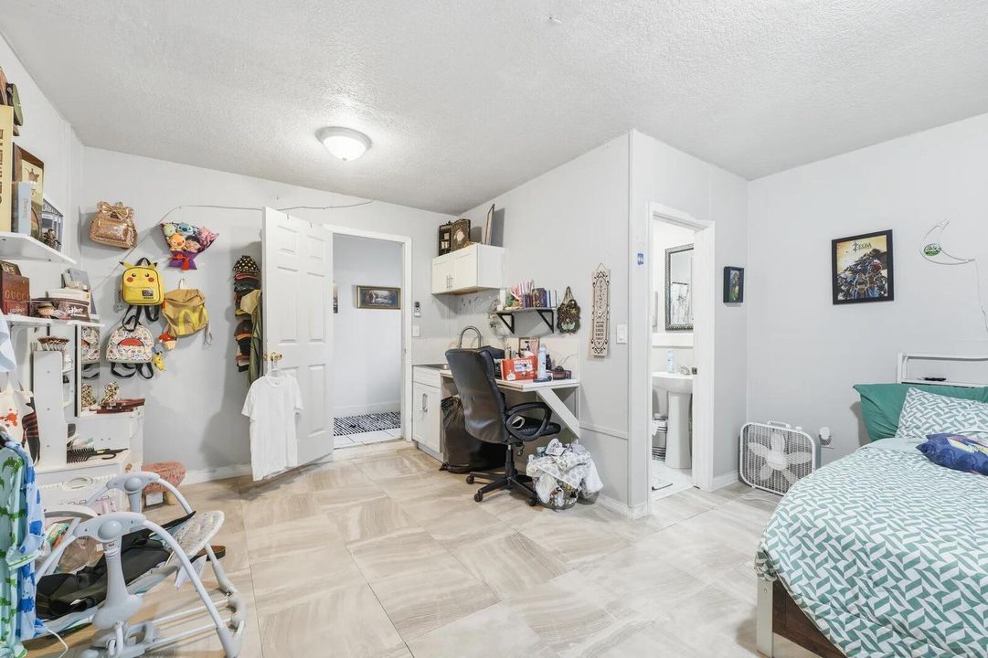 1410 Kissimmee Ct13