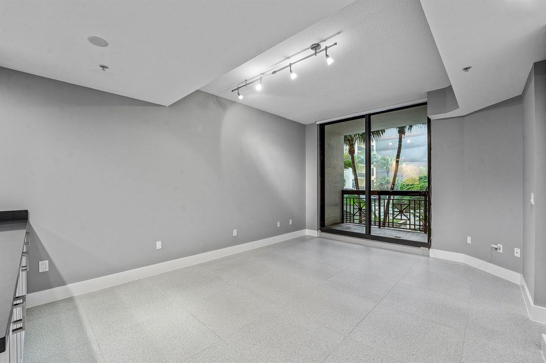 014-801SouthOliveAvenue-Unit820-WestPalm