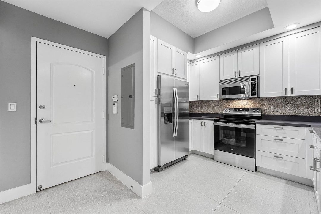 004-801SouthOliveAvenue-Unit820-WestPalm