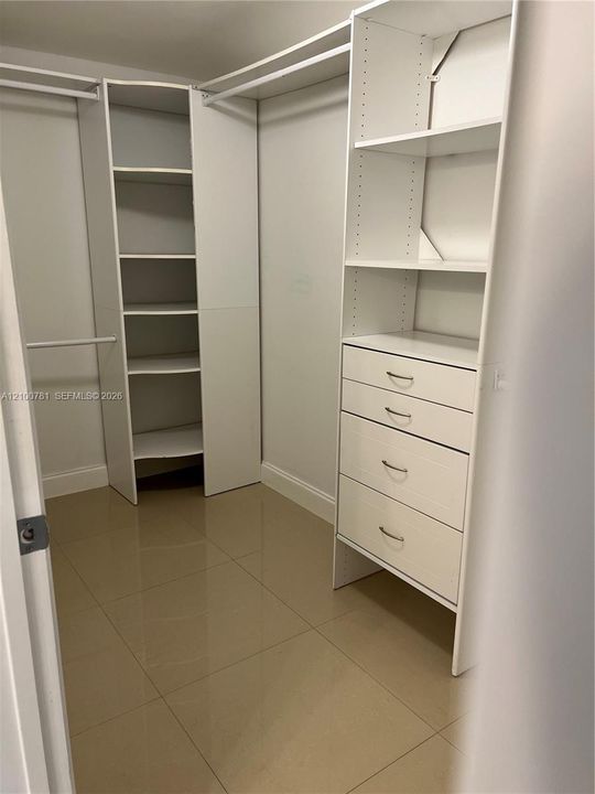 For Rent: $4,100 (2 beds, 2 baths, 1110 Square Feet)