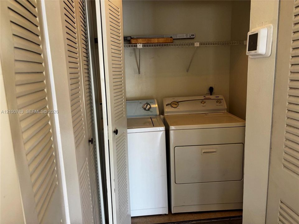 В аренду: $2,195 (2 спален, 2 ванн, 1075 Квадратных фут)