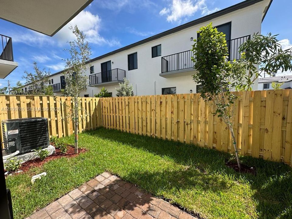 For Rent: $3,900 (4 beds, 3 baths, 2254 Square Feet)