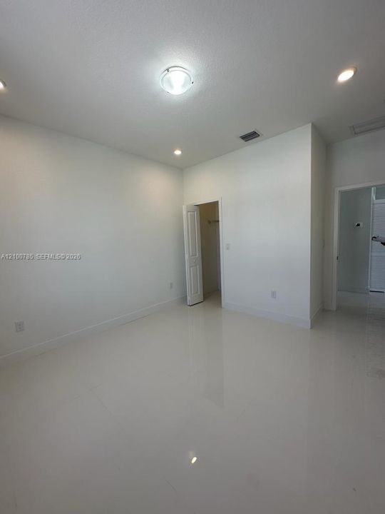 For Rent: $3,900 (4 beds, 3 baths, 2254 Square Feet)