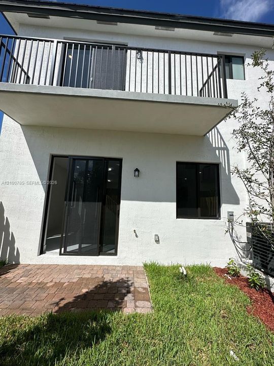 For Rent: $3,900 (4 beds, 3 baths, 2254 Square Feet)