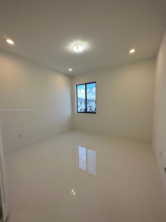 For Rent: $3,900 (4 beds, 3 baths, 2254 Square Feet)