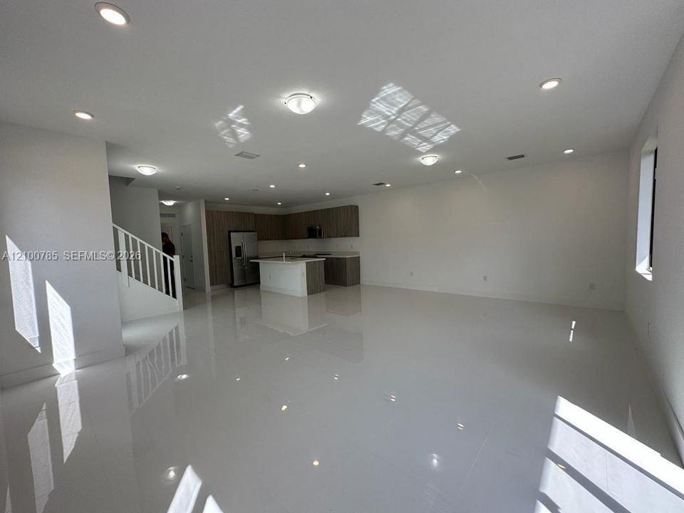 For Rent: $3,900 (4 beds, 3 baths, 2254 Square Feet)