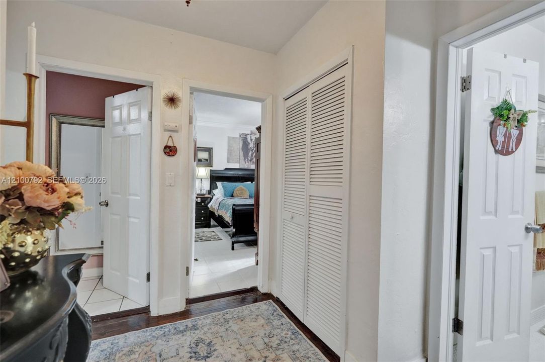 En Venta: $849,900 (6 camas, 4 baños, 2382 Pies cuadrados)