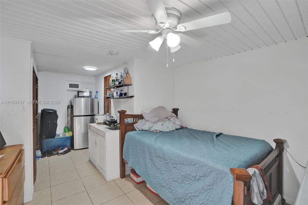 En Venta: $849,900 (6 camas, 4 baños, 2382 Pies cuadrados)