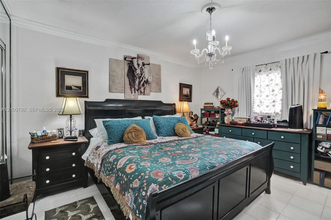 En Venta: $849,900 (6 camas, 4 baños, 2382 Pies cuadrados)