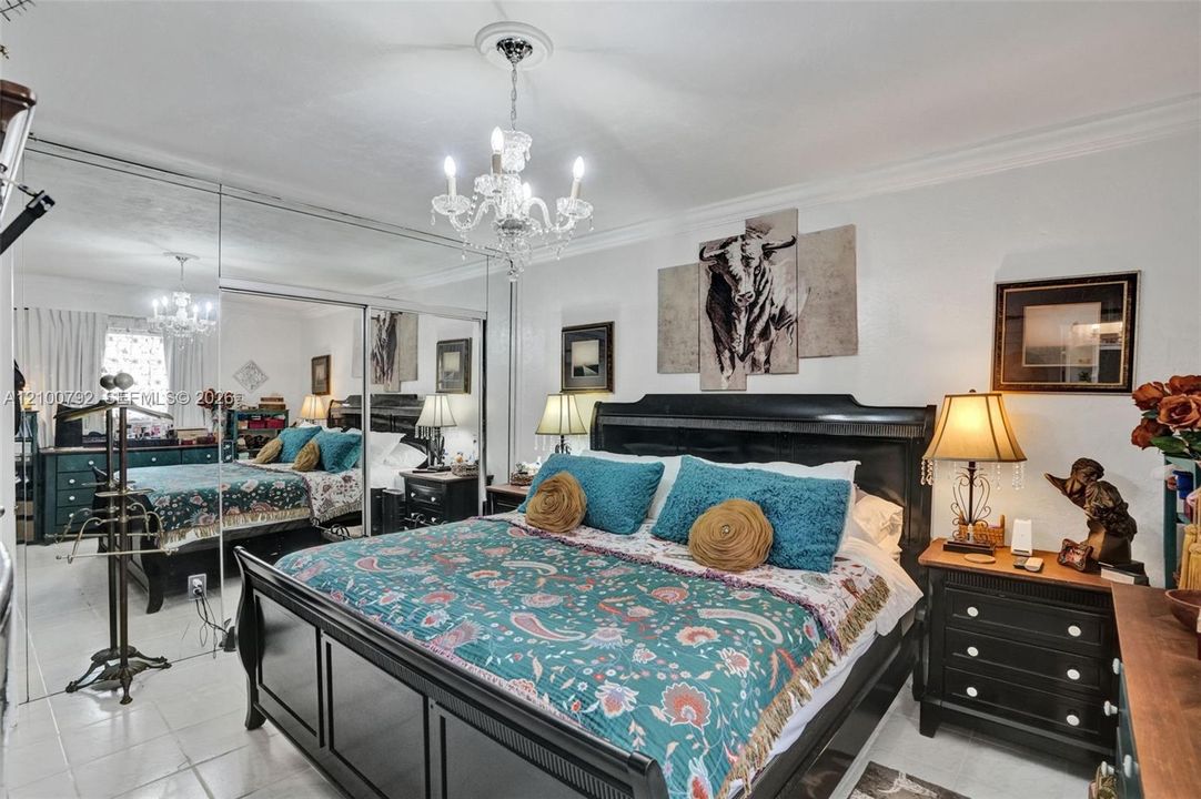 En Venta: $849,900 (6 camas, 4 baños, 2382 Pies cuadrados)