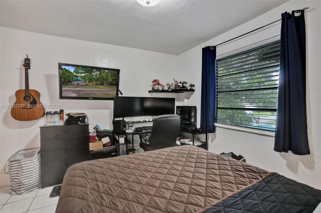 En Venta: $849,900 (6 camas, 4 baños, 2382 Pies cuadrados)
