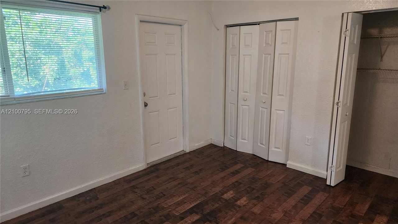 For Rent: $1,400 (1 beds, 1 baths, 580 Square Feet)