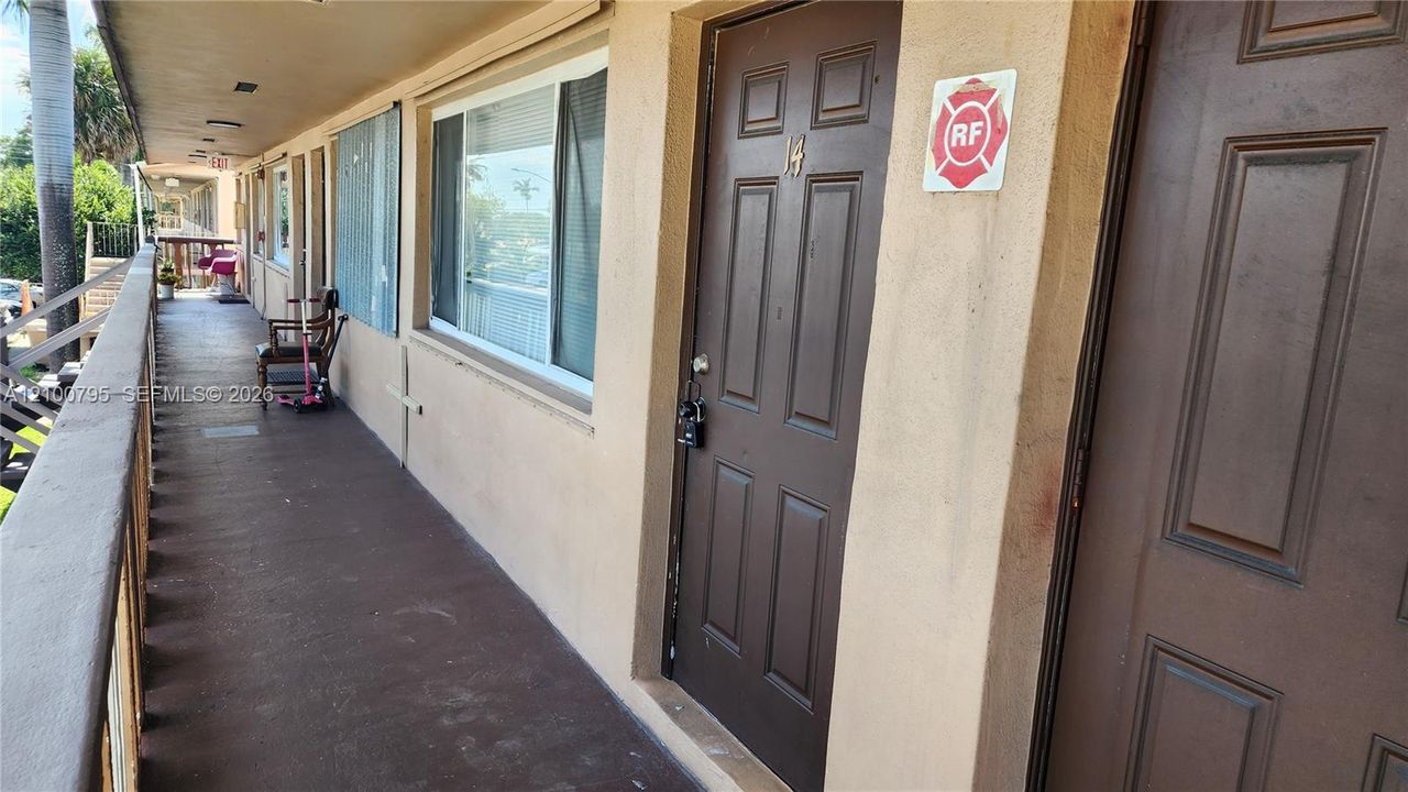 For Rent: $1,400 (1 beds, 1 baths, 580 Square Feet)