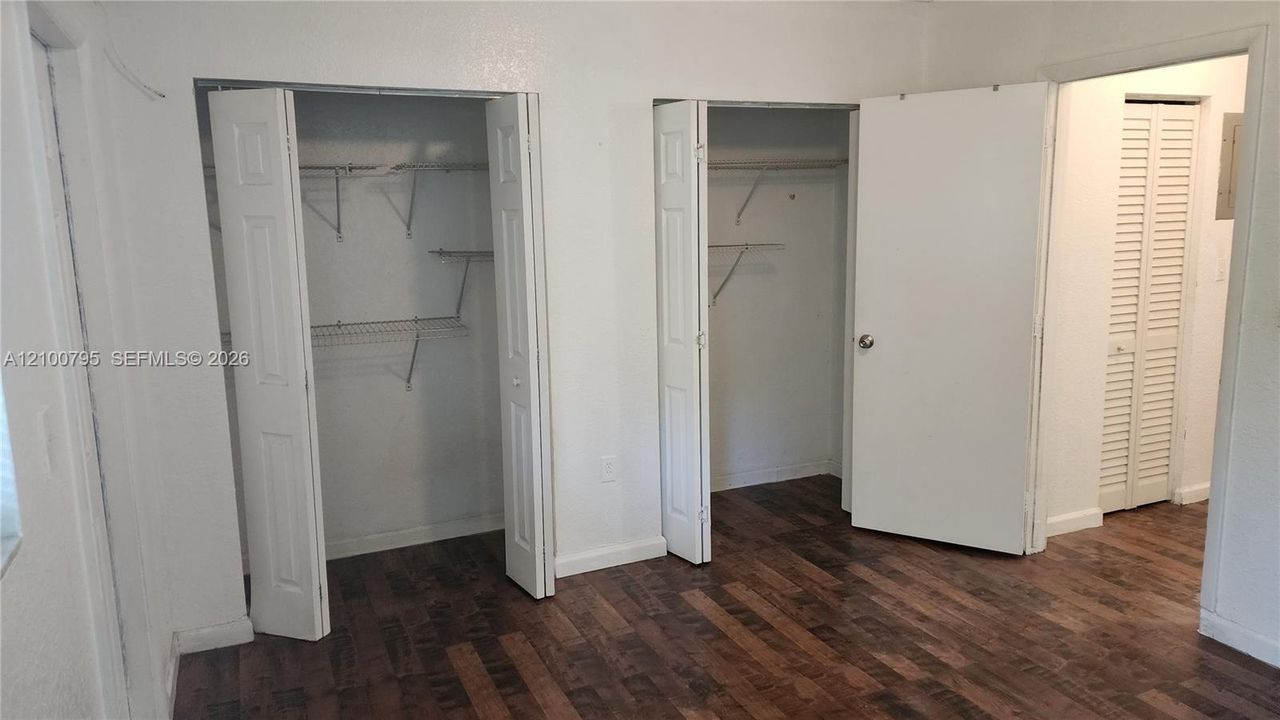 For Rent: $1,400 (1 beds, 1 baths, 580 Square Feet)