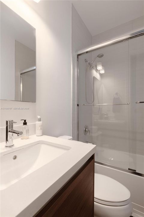 For Rent: $11,500 (3 beds, 3 baths, 3304 Square Feet)