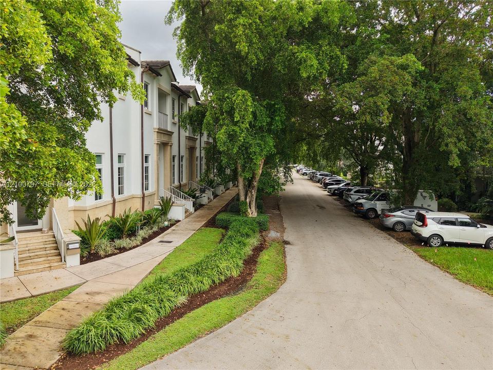 For Rent: $11,500 (3 beds, 3 baths, 3304 Square Feet)