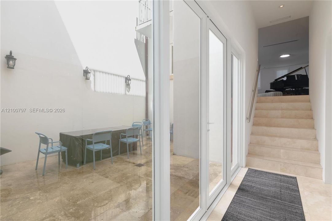 For Rent: $11,500 (3 beds, 3 baths, 3304 Square Feet)
