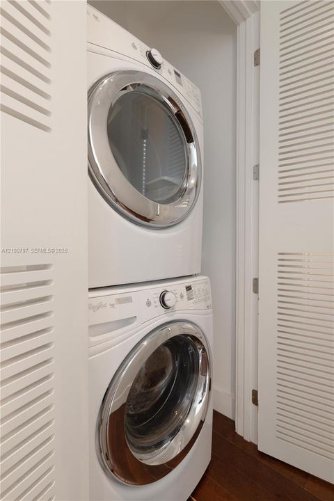 For Rent: $11,500 (3 beds, 3 baths, 3304 Square Feet)