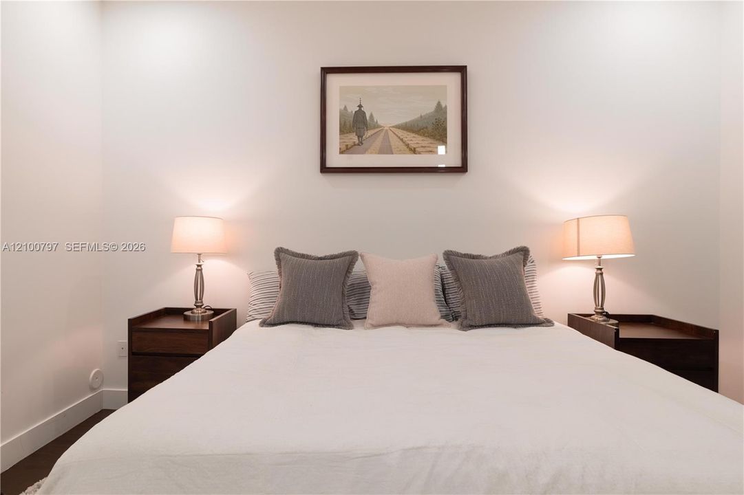 For Rent: $11,500 (3 beds, 3 baths, 3304 Square Feet)