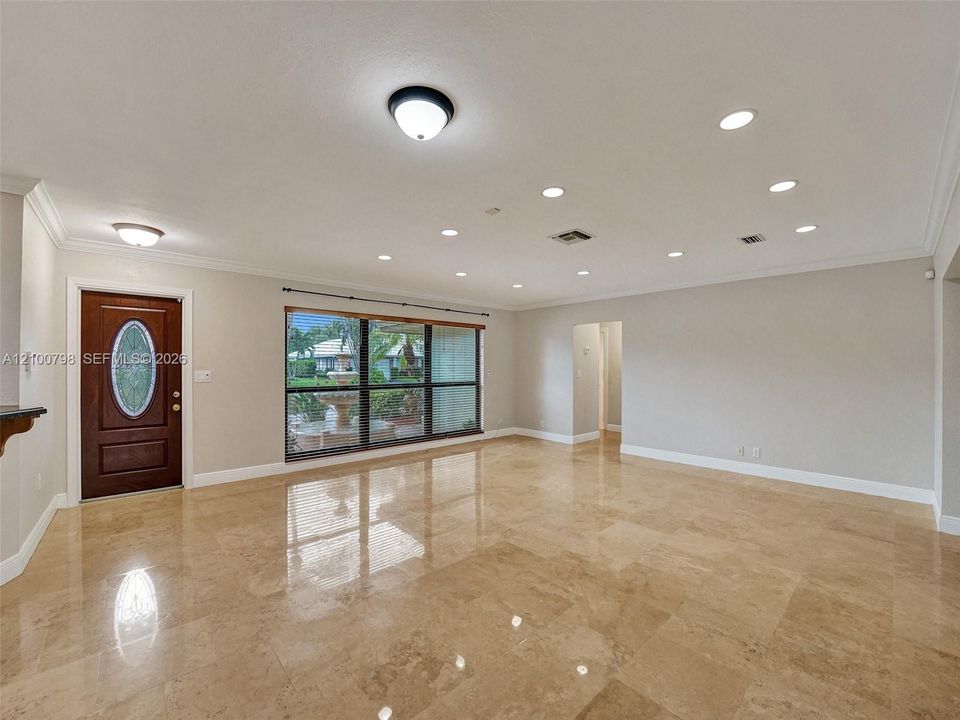 En Venta: $1,275,000 (3 camas, 2 baños, 2016 Pies cuadrados)
