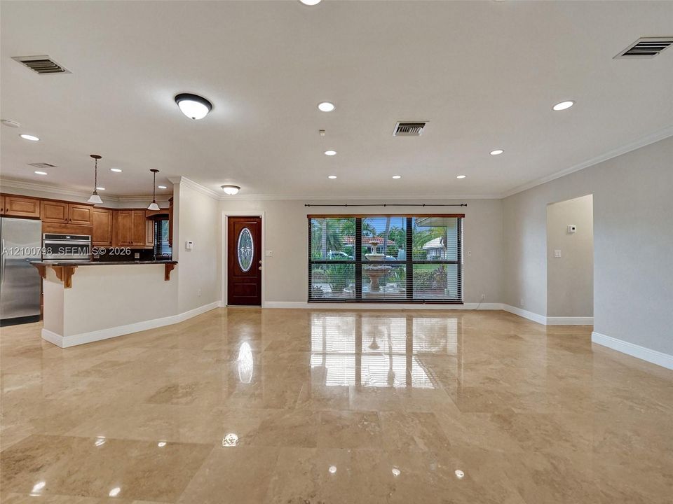 En Venta: $1,275,000 (3 camas, 2 baños, 2016 Pies cuadrados)