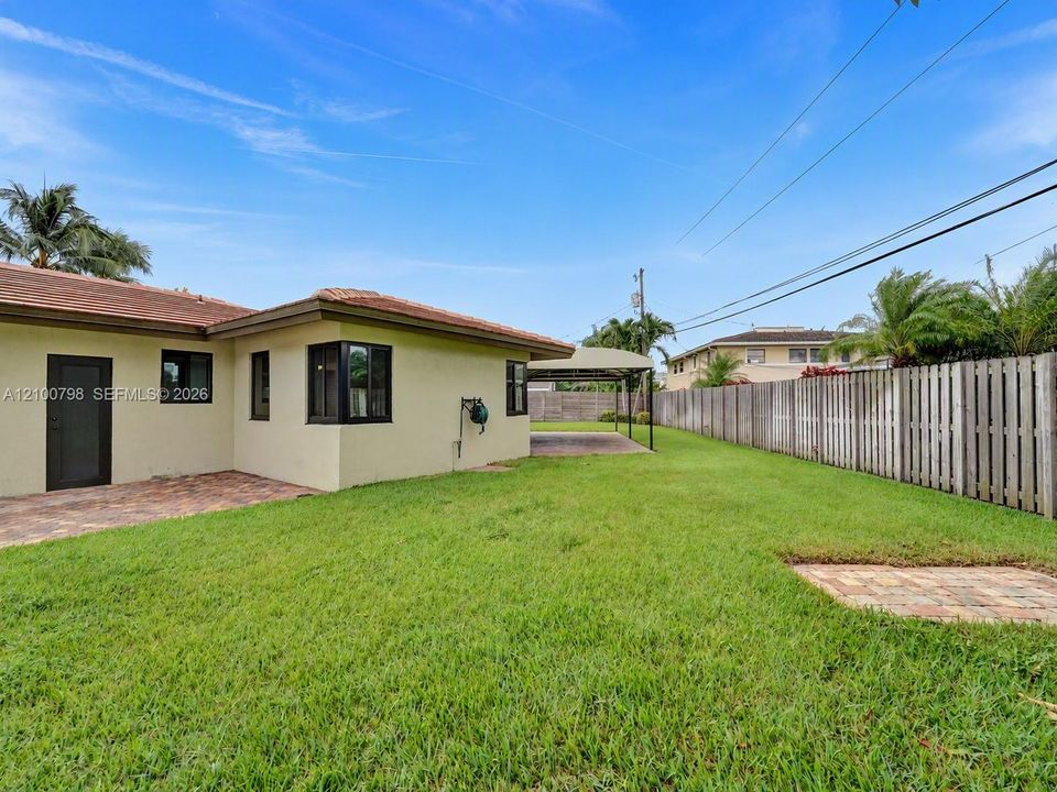 En Venta: $1,275,000 (3 camas, 2 baños, 2016 Pies cuadrados)