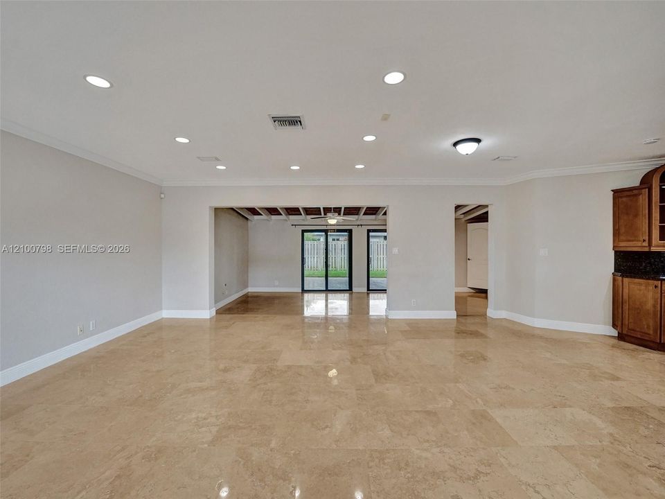 En Venta: $1,275,000 (3 camas, 2 baños, 2016 Pies cuadrados)