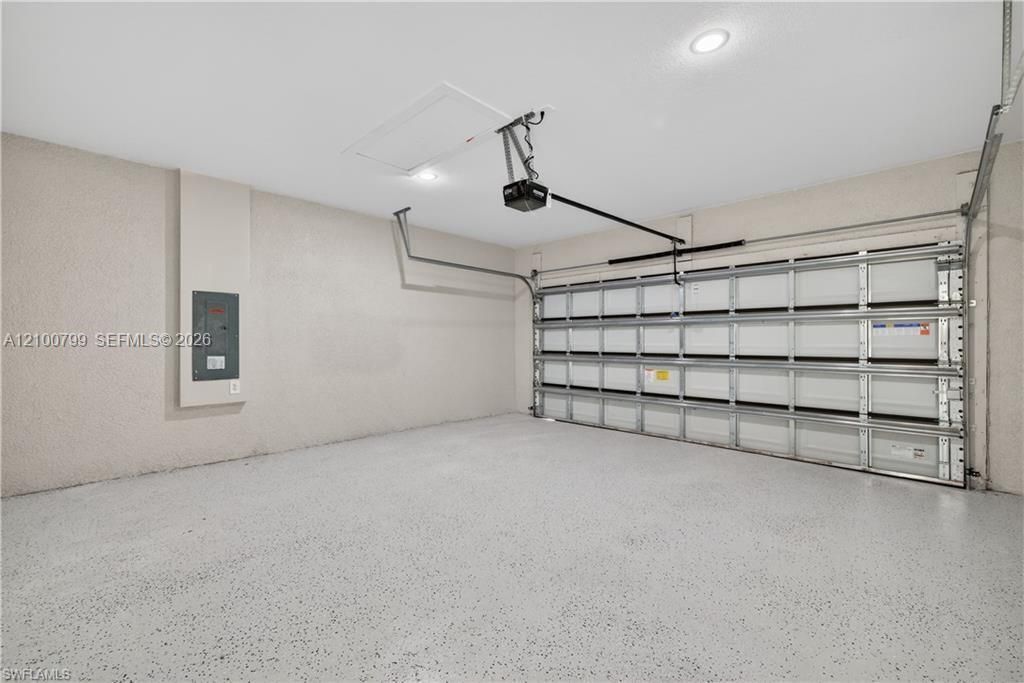 На продажу: $315,500 (4 спален, 2 ванн, 1630 Квадратных фут)