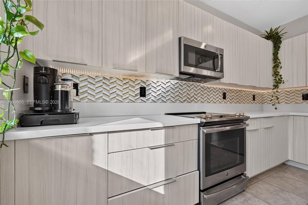 For Sale: $729,000 (3 beds, 2 baths, 1570 Square Feet)